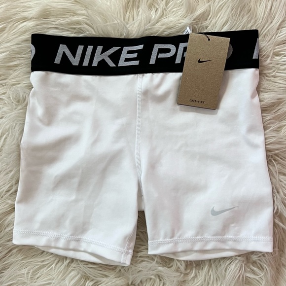 ✰ nike pro shorts ✰ - Picture 1 of 5